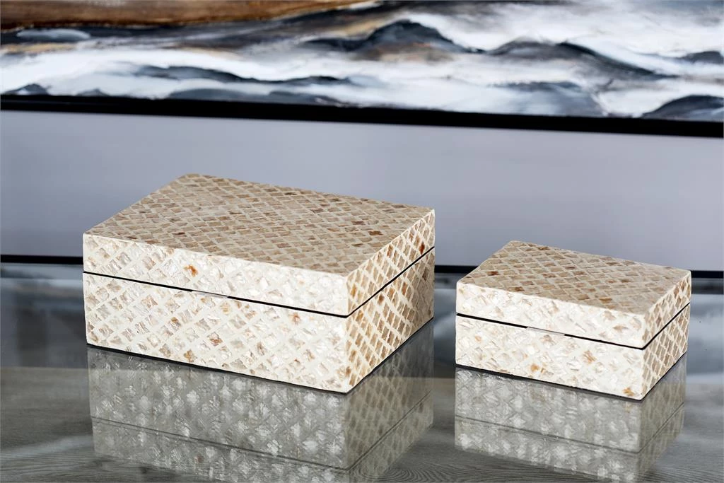 UMA Beige Mother Of Pearl Coastal Box (Various Sizes) Home Accents 2 UMA Beige Mother Of Pearl Coastal Box (Various Sizes) Home Accents