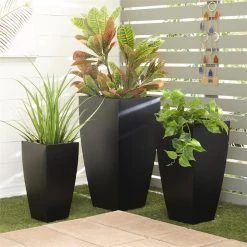 UMA Plants & Potted Items Black Metal Modern Planter (Various Sizes)