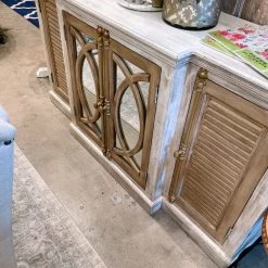 Global Imports Accent Furniture Elsie Two-Toned Mango Wood Breakfront (White & Natural)